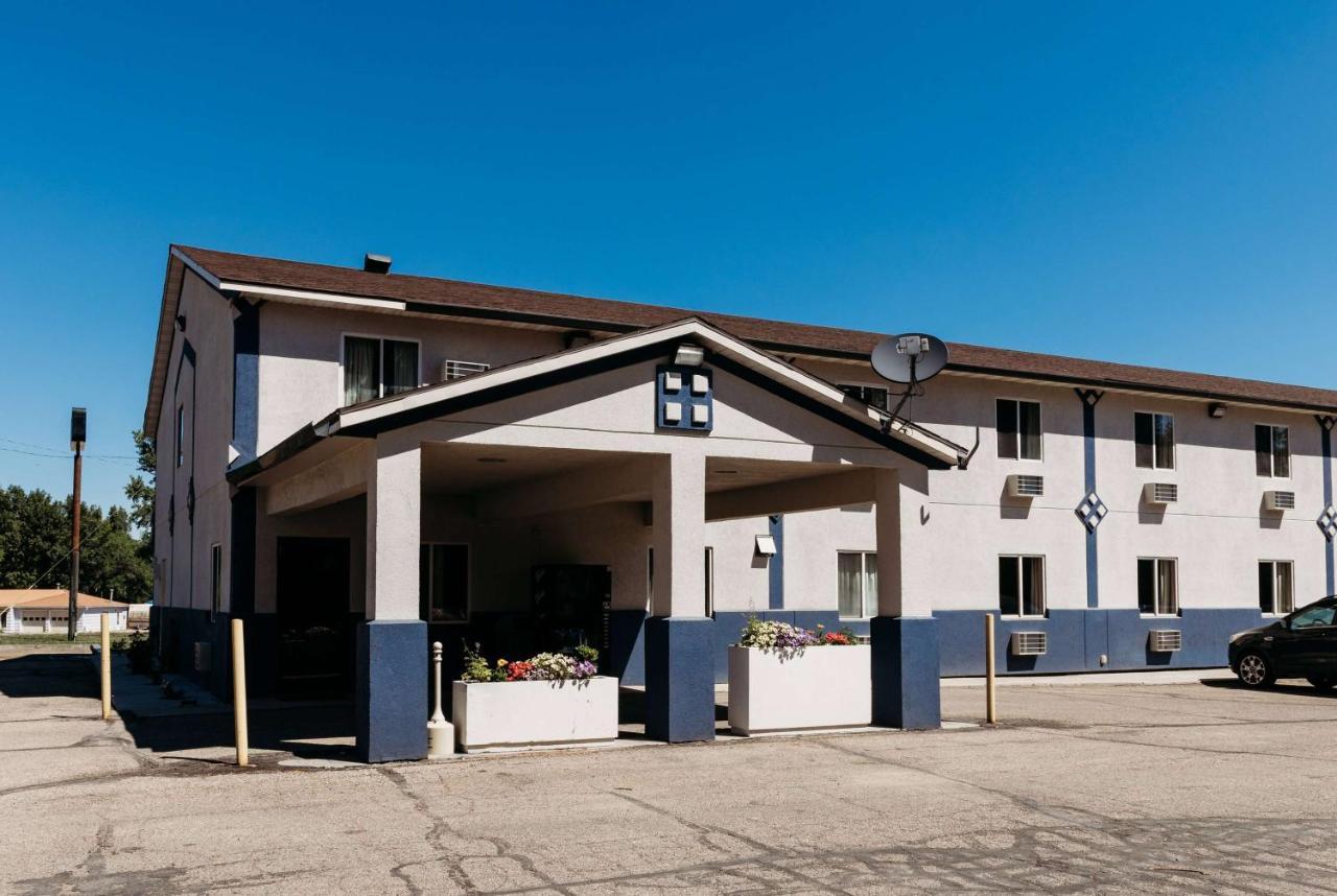 Travelodge By Wyndham Worland Exterior foto
